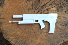 Load image into Gallery viewer, 1:3 Scale M95A1 Phased Plasma Rifle Miniature Replica - 40 Watt Gun Prop - Science Fiction