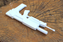 Load image into Gallery viewer, 1:3 Scale M95A1 Phased Plasma Rifle Miniature Replica - 40 Watt Gun Prop - Science Fiction