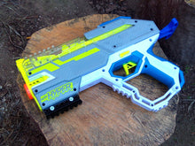 Load image into Gallery viewer, Blasters3D Picatinny Rail Adapter (7 Slots) for Hyper / Rival Blasters - Allows Use of Picatinny Parts: Sight, Scope, Laser, Flashlight