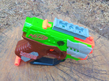 Load image into Gallery viewer, Blasters3D Micro Shots Rail to Picatinny Rail Adapter (6-Slots) - Use Standard NATO/Picatinny/Weaver Accessory on Nerf MicroShots Blasters