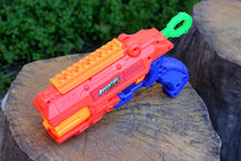 Load image into Gallery viewer, Blasters3D Top Picatinny Rail (11-Slots) for Zuru X-Shot Reflex 6 and Adventure Force Destroyer Revolver Blasters - Clip On Performance Mod for Foam Dart Toy - No Tools Needed