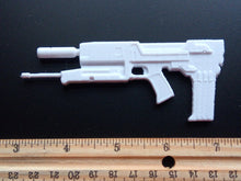 Load image into Gallery viewer, 1:6 Scale M95A1 Phased Plasma Rifle Miniature Replica - 40 Watt Gun Prop - Science Fiction