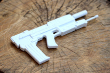 Load image into Gallery viewer, 1:3 Scale M95A1 Phased Plasma Rifle Miniature Replica - 40 Watt Gun Prop - Science Fiction