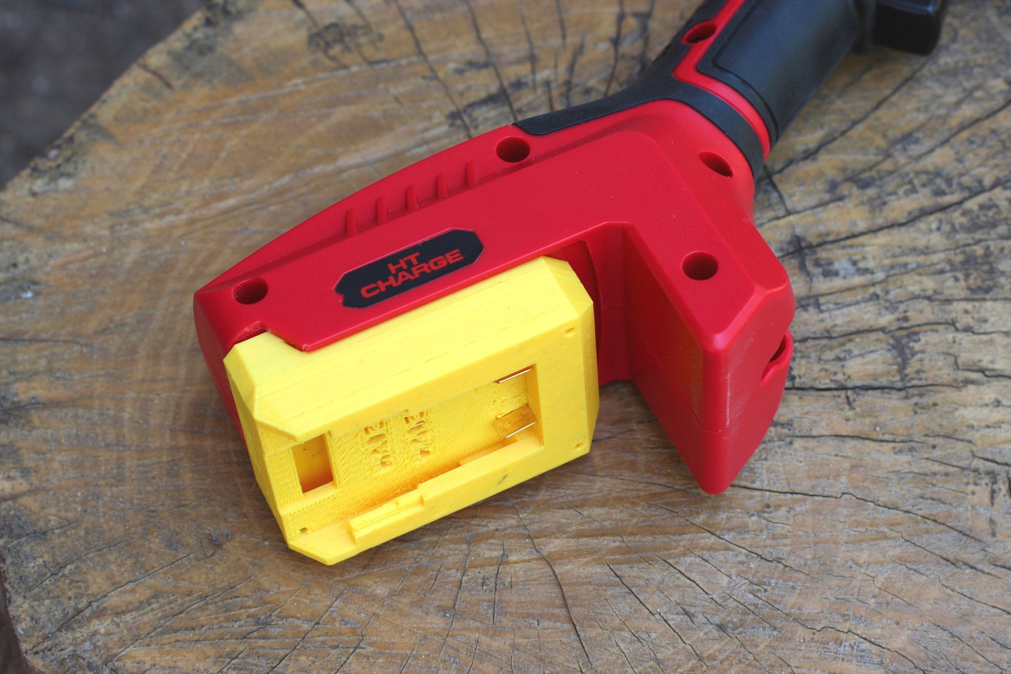 Dewalt 20v battery to older Black & Decker tool - adapter , 3d printed
